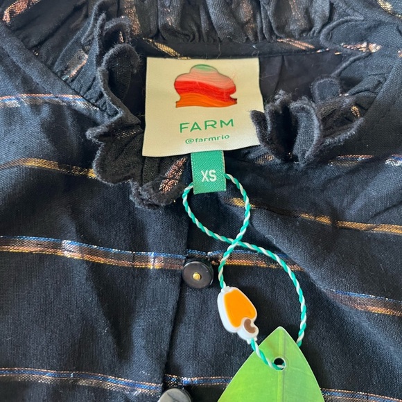 NWT Farm Rio Metallic Stripe Ruffle Shirt in Black XS
⭐️holes - Picture 3 of 9